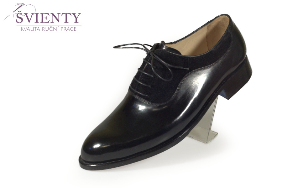 Ručně šité boty do rámu - Oxford Wholecut s vloženými lýčky z broušené kůže