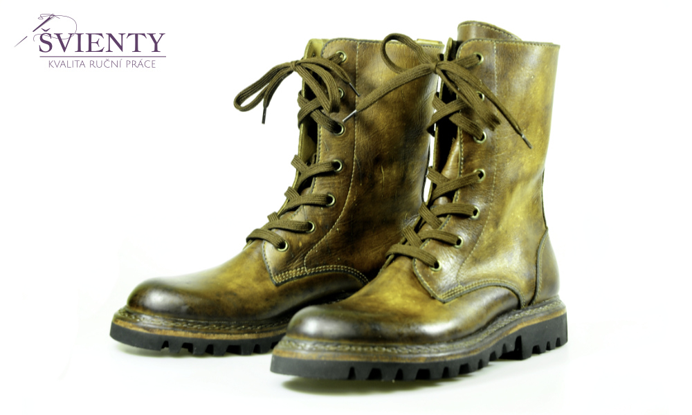 Namibia - bota do Africké savany.