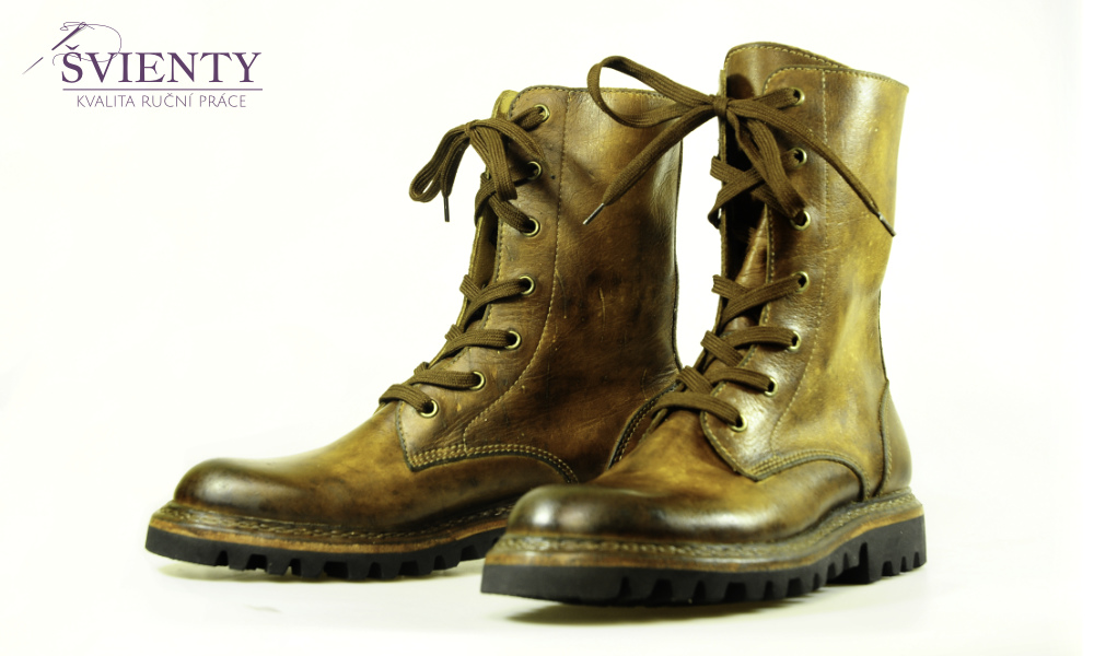 Namibia - bota do Africké savany.