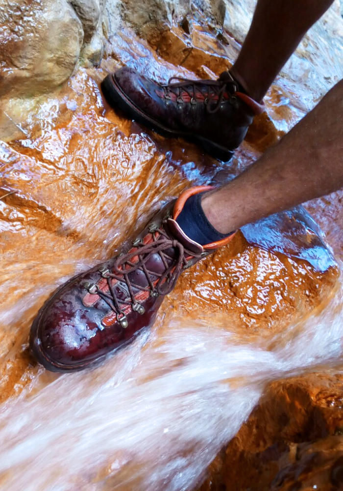 Ručně šité pohorky Pioneerky - boty pro průzkumníky